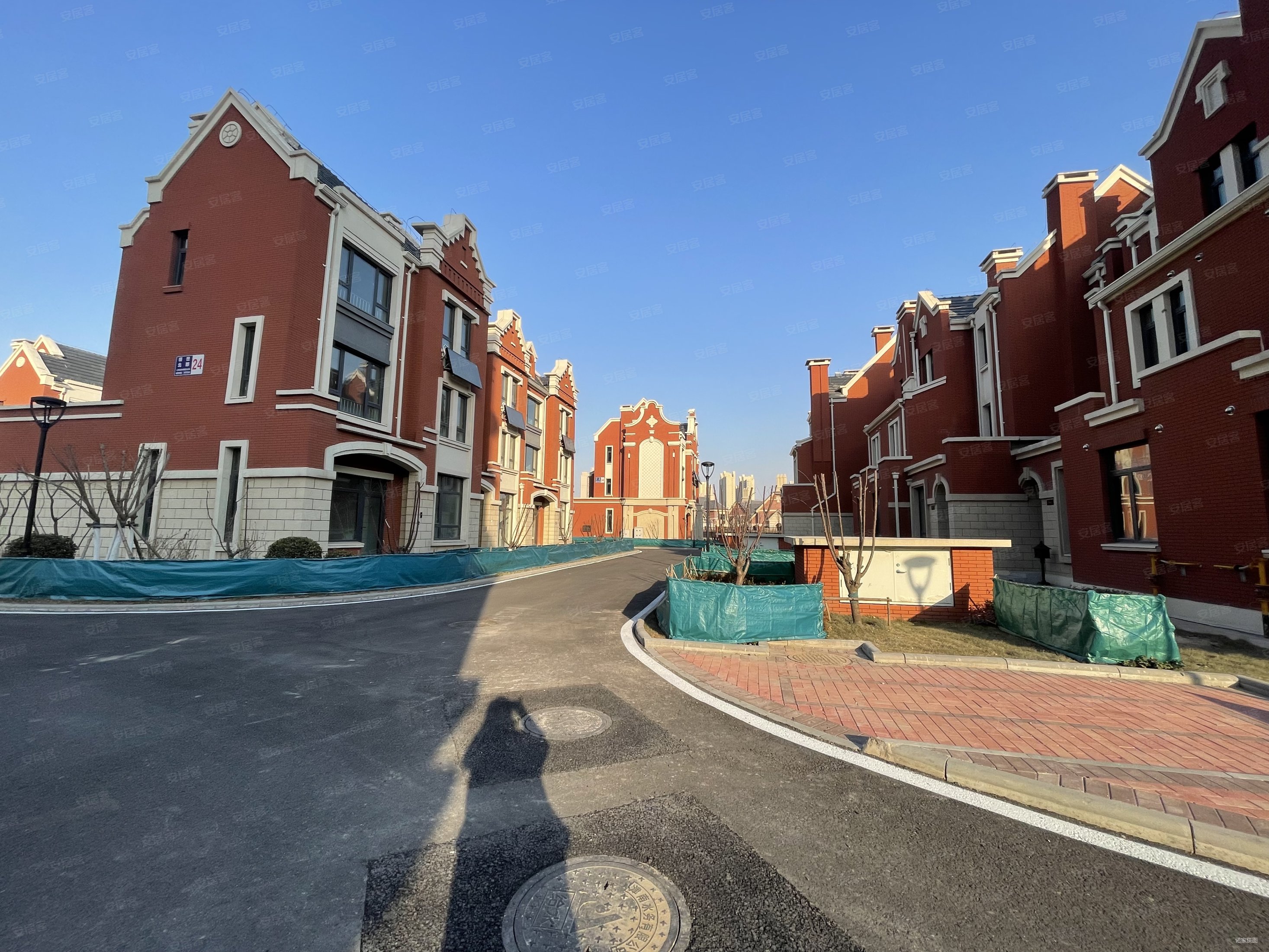 天房领世郡3室2厅3卫156.08㎡南北400万