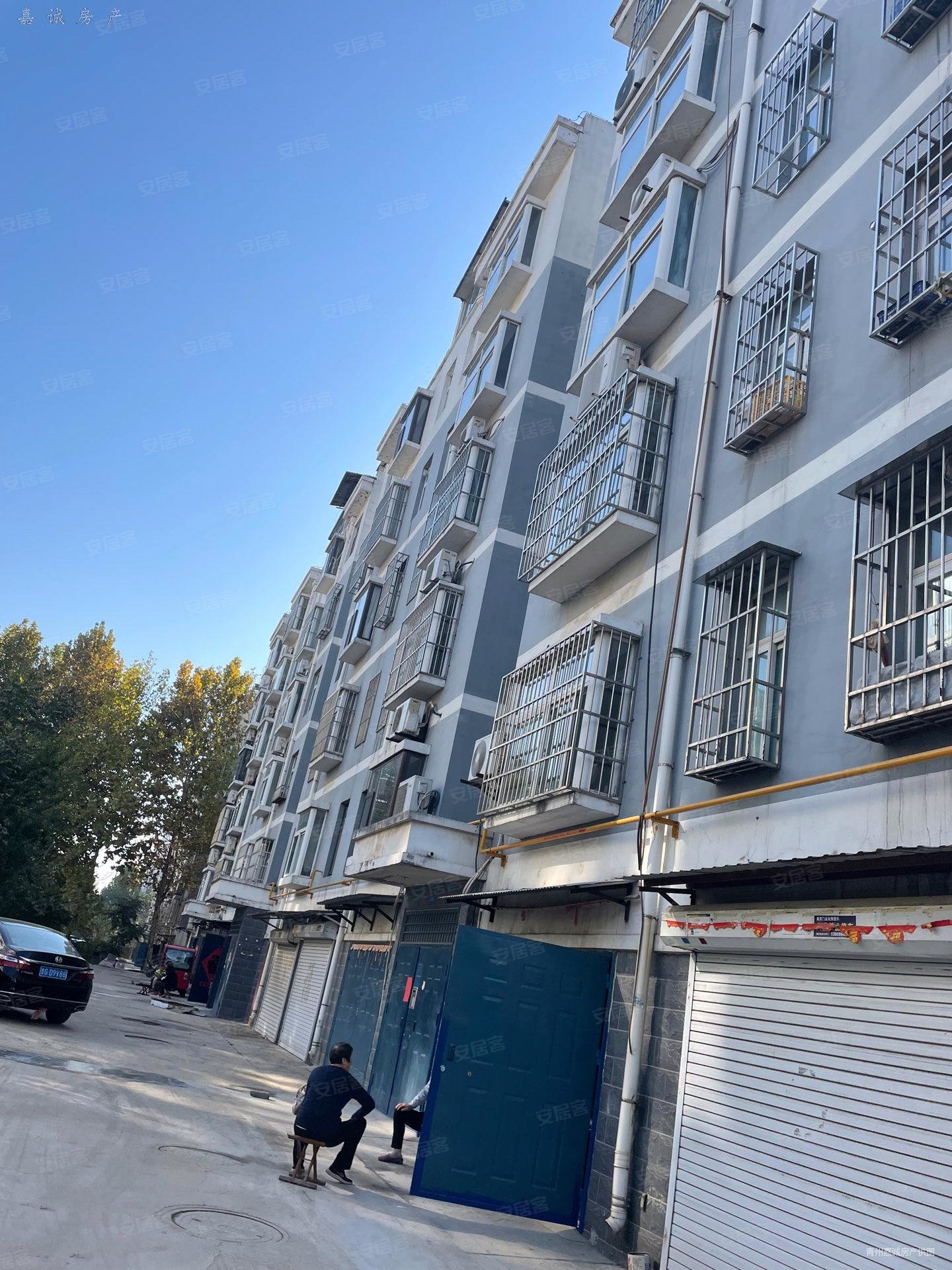 抢益王府花园精装2楼带车库出让土地满两年73万