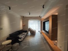 新乡红旗红旗周边出租 精装修 家具家电齐全 拎包入住 看房方便出租房源真实图片