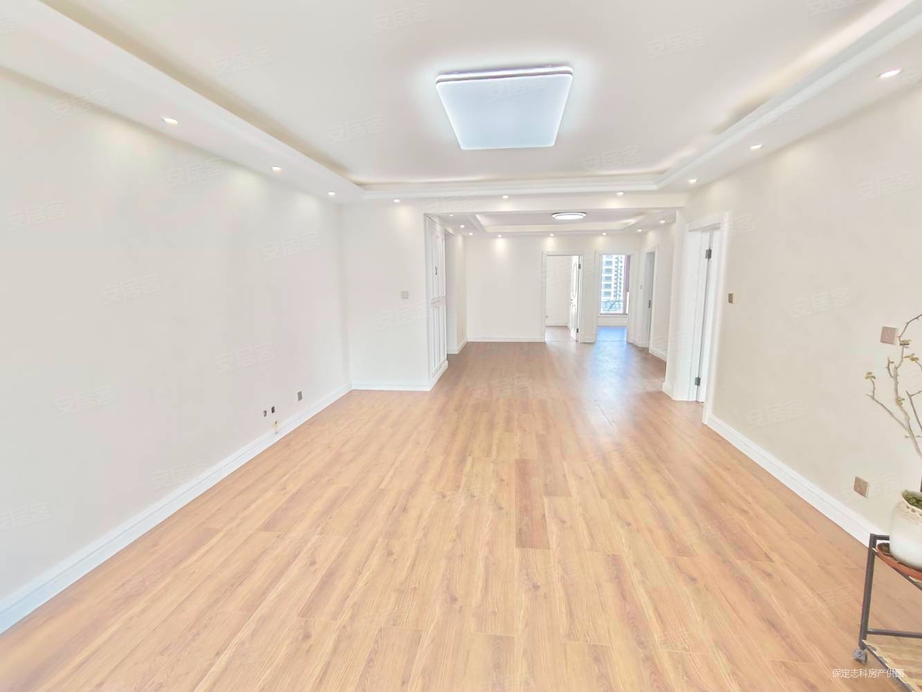 源盛嘉禾B区4室2厅2卫158.5㎡南北132万