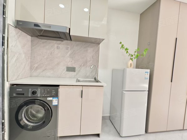 金华东阳东阳江北中山北路288号楼江北之芯  广厦大学附近  精装豪华公寓  配套齐全出租房源真实图片