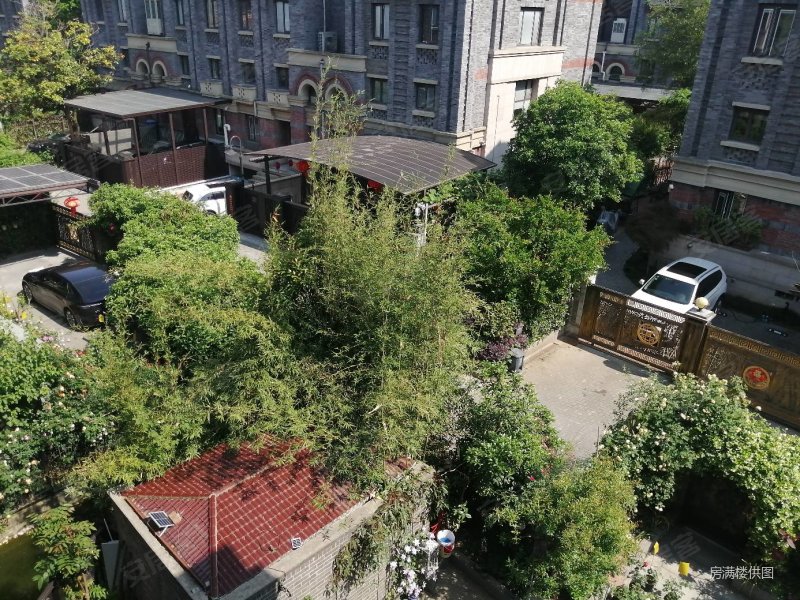 宏图上水庭院 正规商品房 中间楼层 精装可拎包入住 小区新