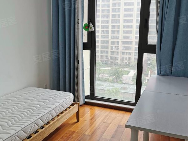 苏州吴江运东大运河府大运河府,精装修4房2厅2卫3300月可谈,中上楼层.