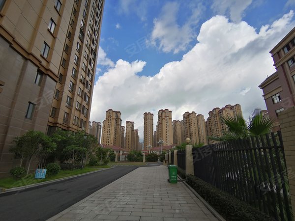 福州罗源罗源滨海新城罗旺苑家具齐全  简约装修  视野开阔 看房方便