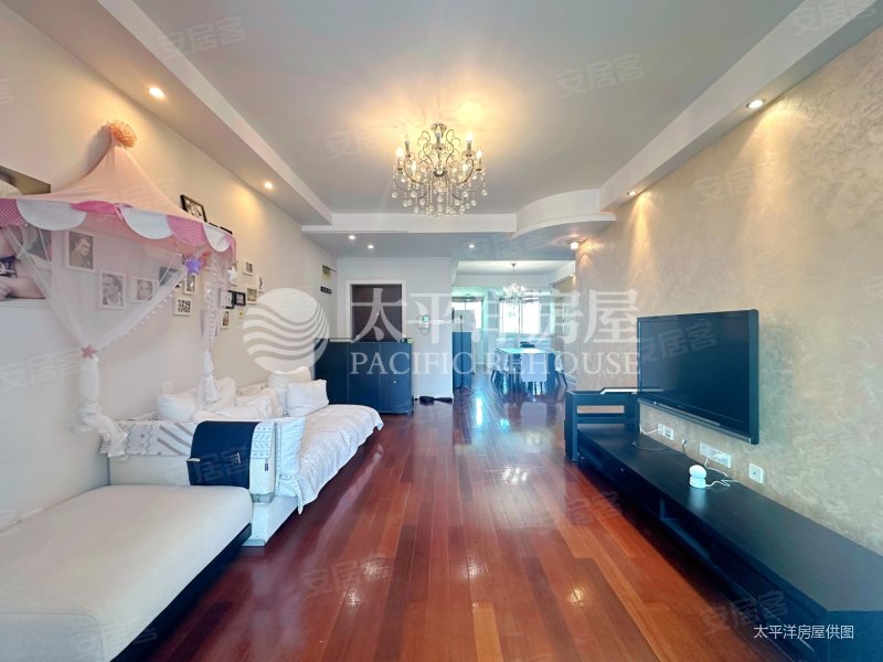 中祥哥德堡 交通便利 临地铁 满五   南向采光好 商品房