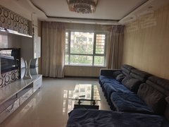 喀什喀什市喀什城区恒昌三期4楼,精装三室拎包入住,看房方便周边配套齐全出租房源真实图片