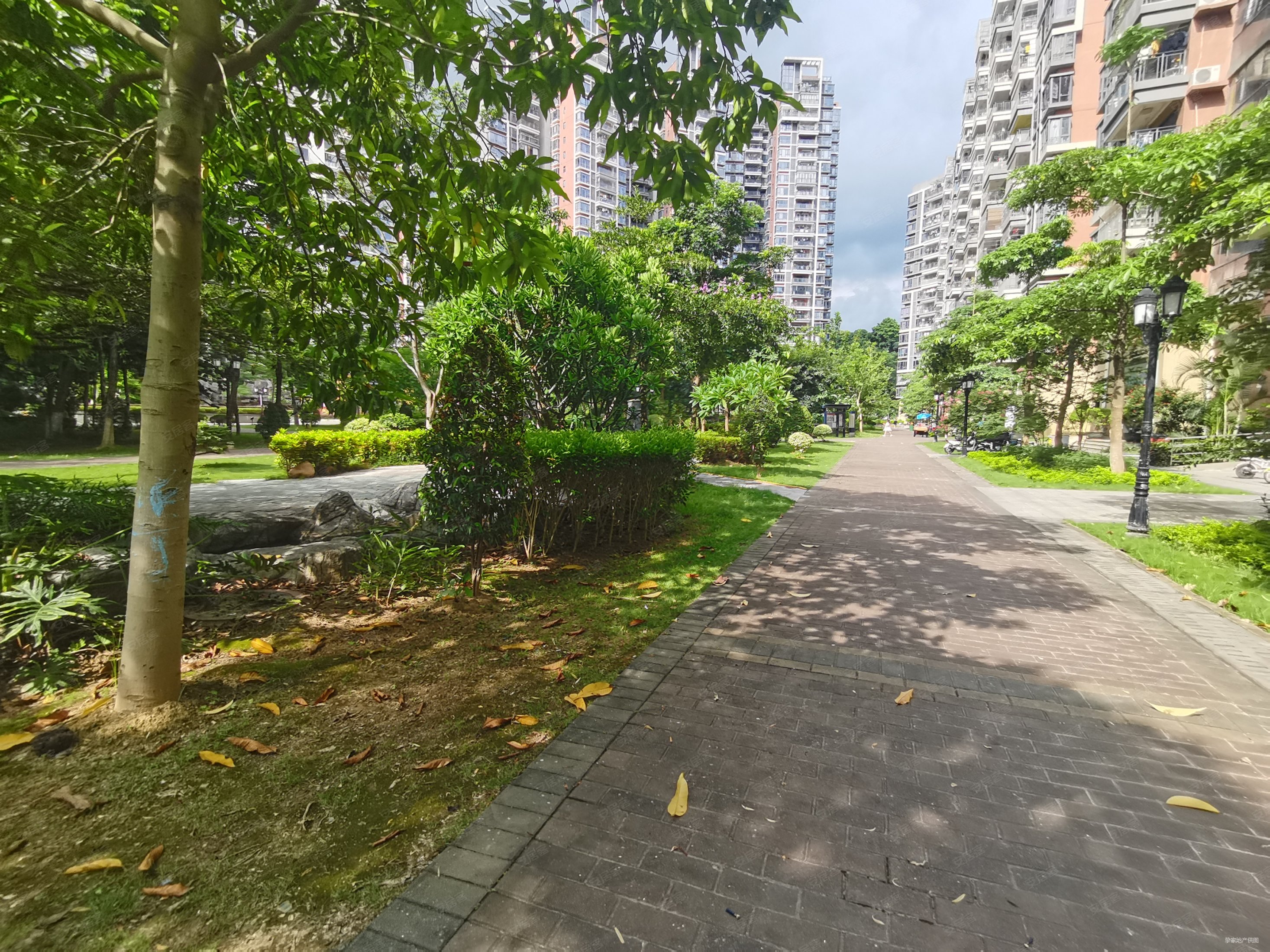 东莞房产网>东莞二手房>凤岗二手房>凤岗中心二手房>翡翠山湖>