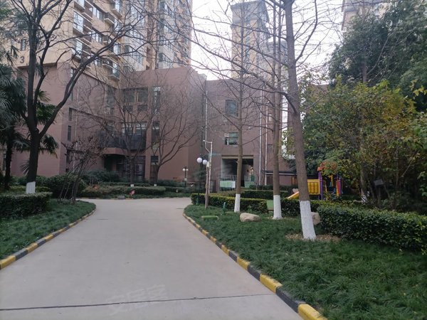 西安高新区高新路枫林绿洲云顶园高新路高新三初枫林绿洲云顶园精装两