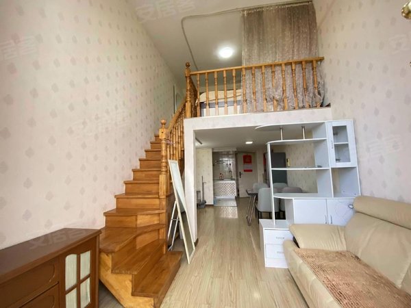 肿瘤医院旁甲壳城市跃层1室1厅地铁口带家具家电1200可谈