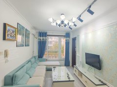 乳山银滩长江路银滩大集旁，步梯二楼，拎包入住，空调暖气，网络，精装随时入住出租房源真实图片