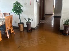 兴化兴化市区市场路幸福小城 4室2厅3卫出租房源真实图片