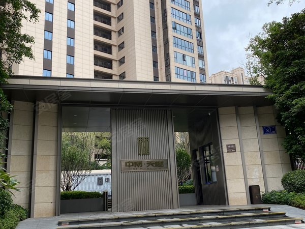 泉州晋江体育中心中南天樾(二期)真实 中南二期 三房 简单舒适 沙发会