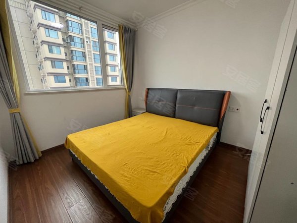 南充嘉陵新南高阳光御府阳光御府 3室2厅2卫 精装修 配套齐全 83平