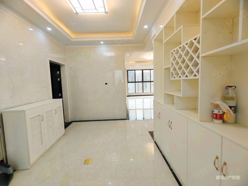 兆基君城电梯凤凰楼层精装修无家具家电空置未住人九九成新