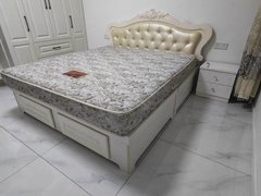 凤城凤凰大街凤城城区唯郡公寓电梯一室一厅，可做饭，年租一万四含物业出租房源真实图片