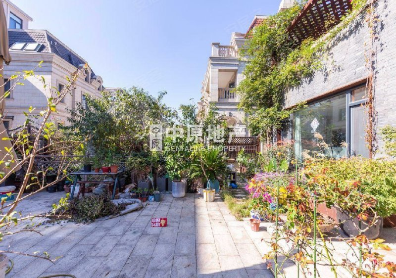 上海房产网>上海二手房>嘉定二手房>江桥新城二手房>皇府别墅>