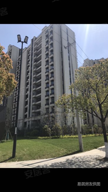 上海房产网>上海二手房>金山二手房>亭林二手房>依云湖>366_650竖版