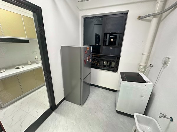 武汉洪山白沙洲正商金域世家可谈价,1.2五号线地铁口,龙湖天街,洪山万科广场,独门独院出租房源真实图片