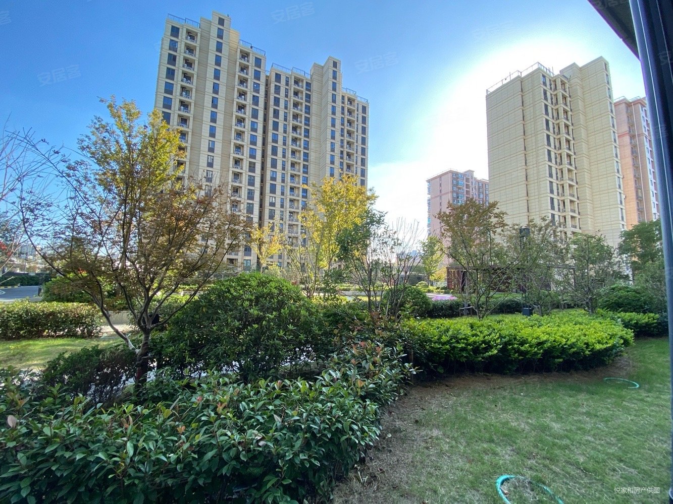 凤凰城(昆山)3室2厅2卫103.47㎡南北178万