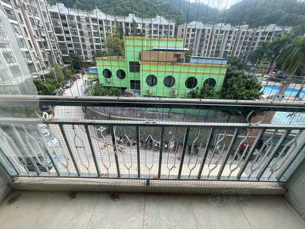 深圳布吉百鸽笼加洲花园随时看房有钥匙~~百鸽笼地铁口附近,万象汇旁