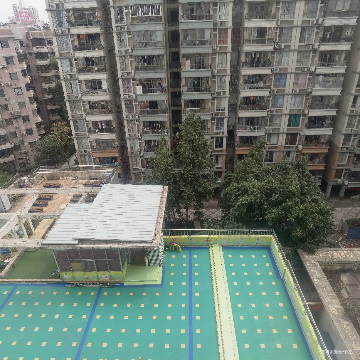 南景园复式带大平台 电梯房 近医院 高楼层采光充足