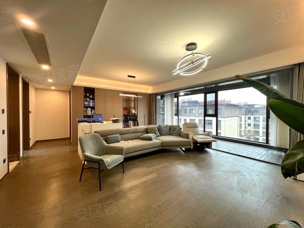 苏州常熟招商城琴鸣雅院琴湖小镇精装三房全屋定制家居看房有钥匙出租