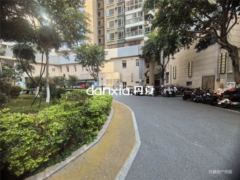 低总价 地铁口 英皇湖畔 厅带阳台3房 看中庭,英皇湖畔花苑二手房,558