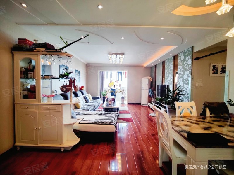 天宝华庭 王城大道 电梯双气精装修 3室 采光好 配套成熟