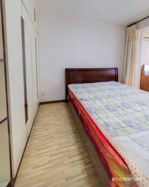 浮山后一小区合肥路佳世客套二厅满五年税