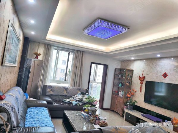 四季花园(张家港)3室2厅2卫177㎡南北290万