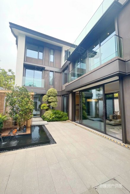 软装齐全丨包税费,洛森堡碟郡新殿二手房,178万,3室2厅,3卫,92.