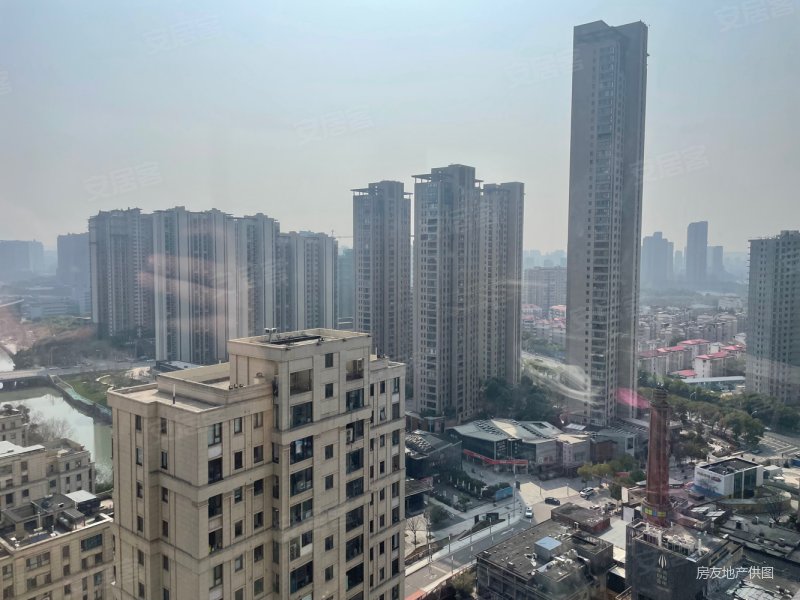 无锡房产网>无锡二手房>梁溪二手房>五爱路二手房>绿地西水东海铂>800