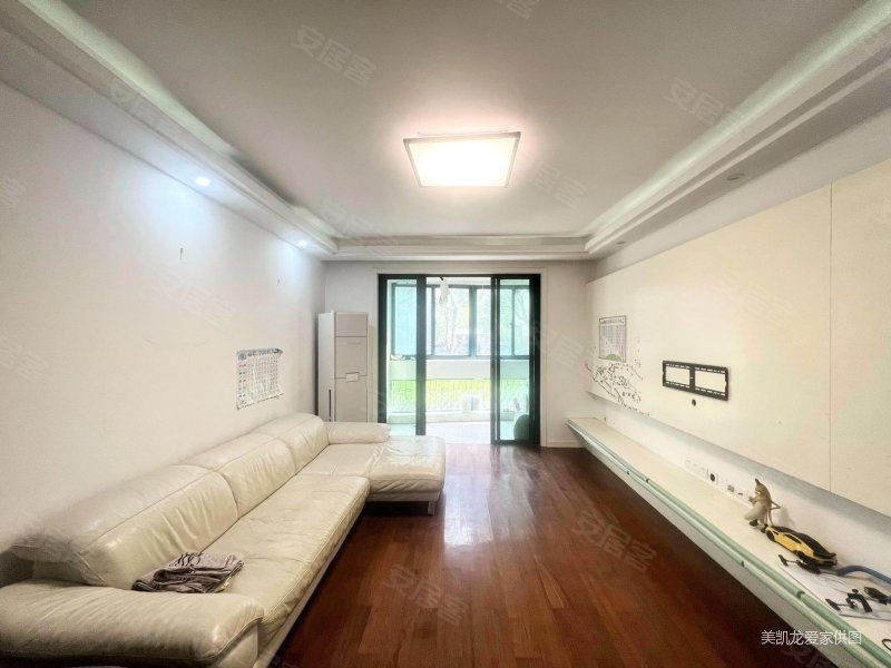 新华世纪园 南北两房带车位,精装,拎包入住