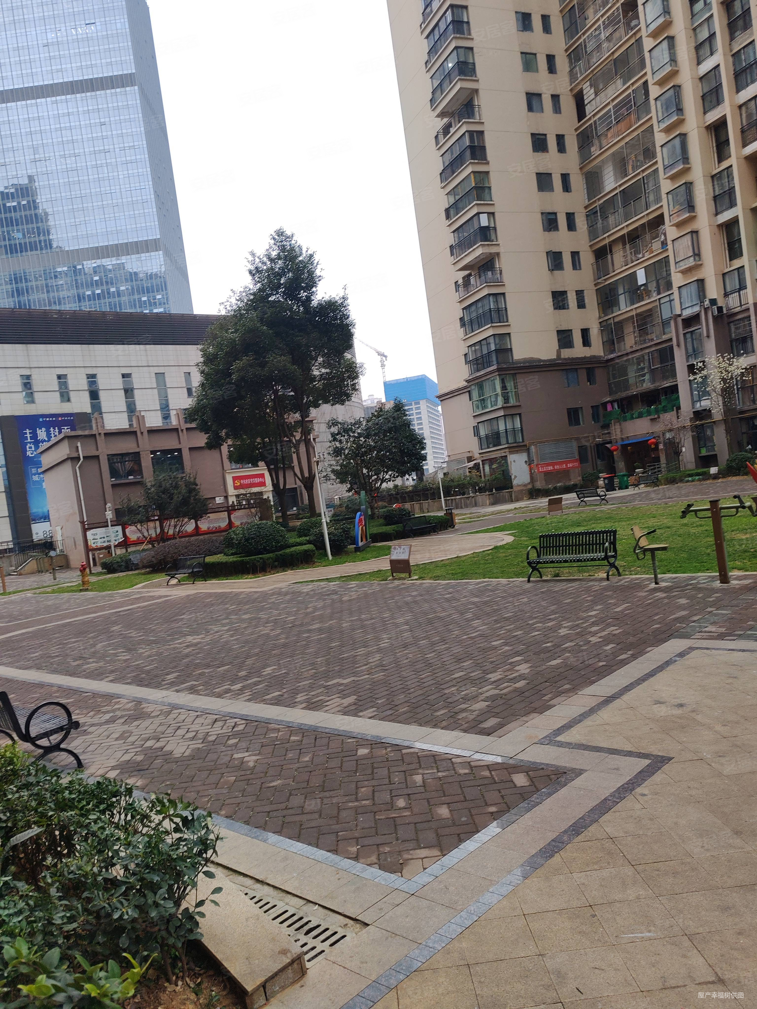 贵阳房产网>贵阳二手房>云岩二手房>大营坡二手房>中建华府(a区)>1500