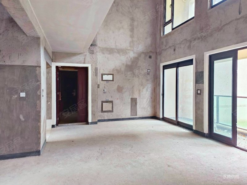 金科博翠府洋房底跃端户前后花园标准4房南北通透出行方便