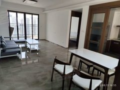 赣州开发区开发区迎宾大道保利天汇 4室2厅2卫出租房源真实图片