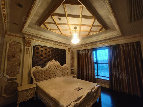 浦西万达公馆 豪华装修 大三房保姆房 拎包入住出租房源真实图片