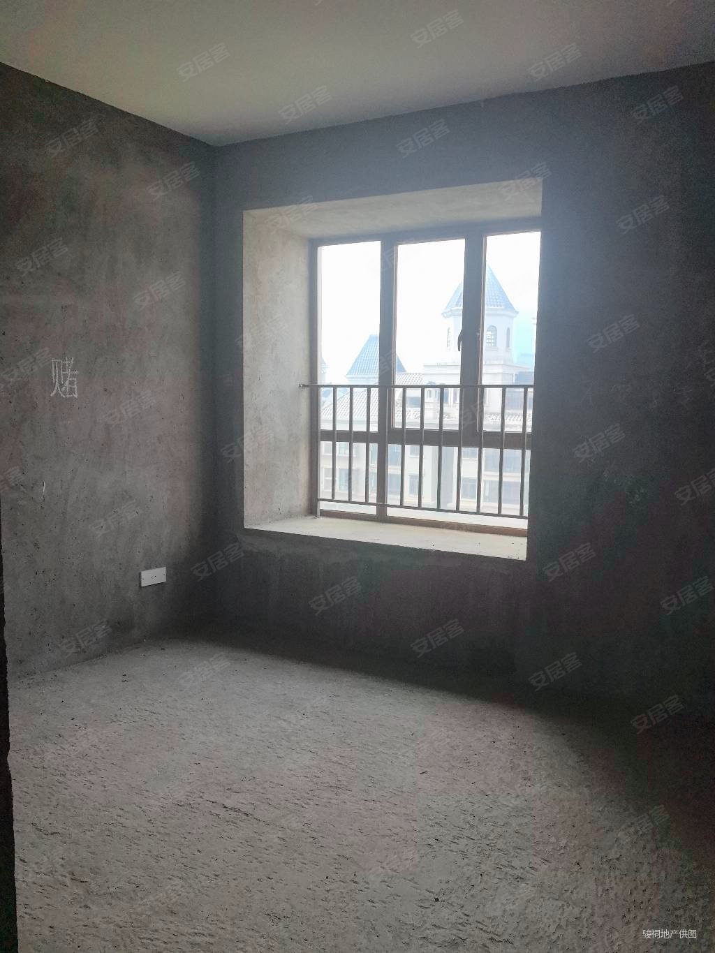 联泰香域尚城3室2厅2卫106.28㎡南185万