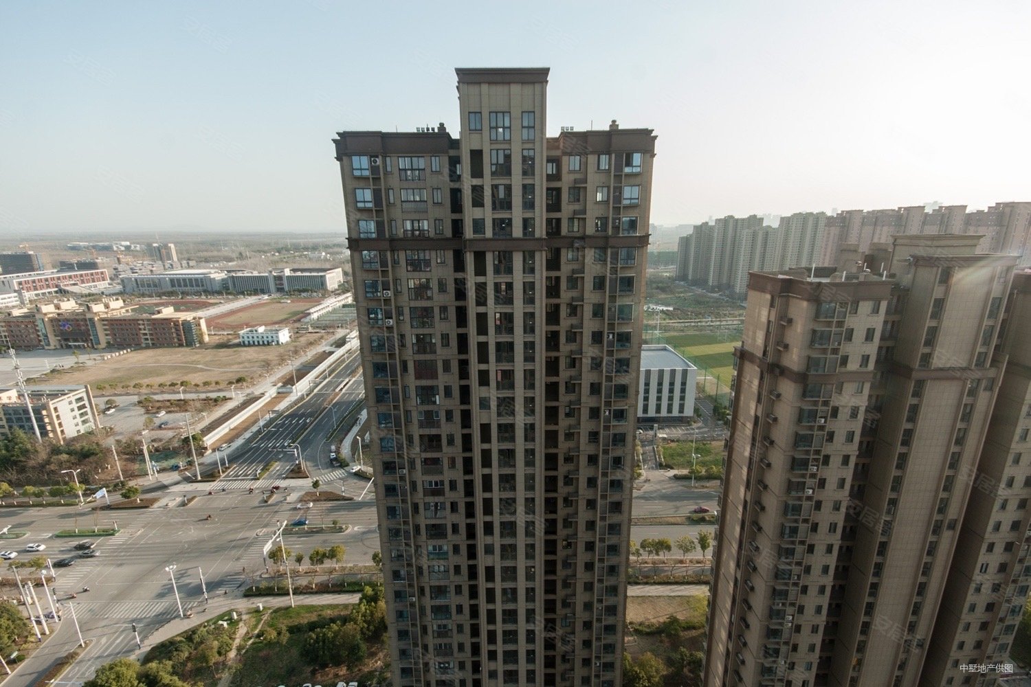 滨湖南丽湾2室2厅1卫84.26㎡南北155万