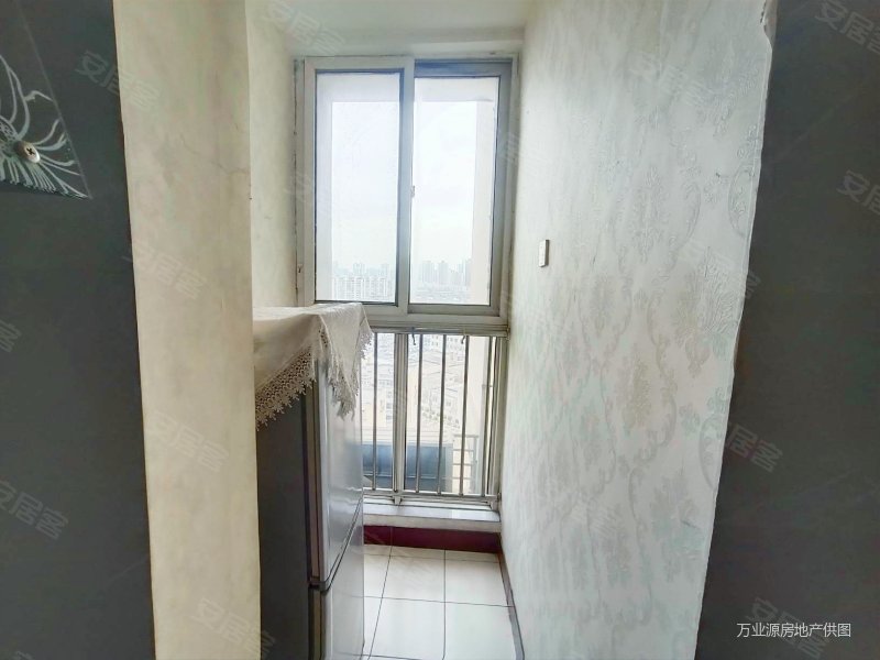 好楼层采光充足 带电梯 朝南 商业配套齐全,新馨家园(滨海)二手房,50