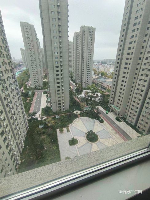 大源橡树湾4室2厅2卫159.14㎡南北139万