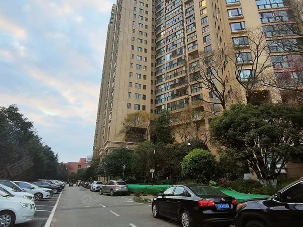 昆明西山滇池路片区盛高大城(3期)西山区 书林一小旁 盛高大城 精装3