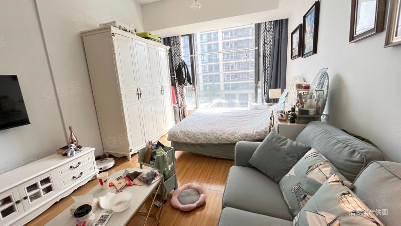 绿城深蓝公寓1室1厅1卫37㎡南55万