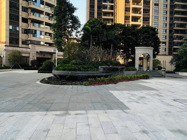 深圳宝安马安山珑湾(商住楼)首租 中熙珑湾 一房一厅 家私齐全 京基