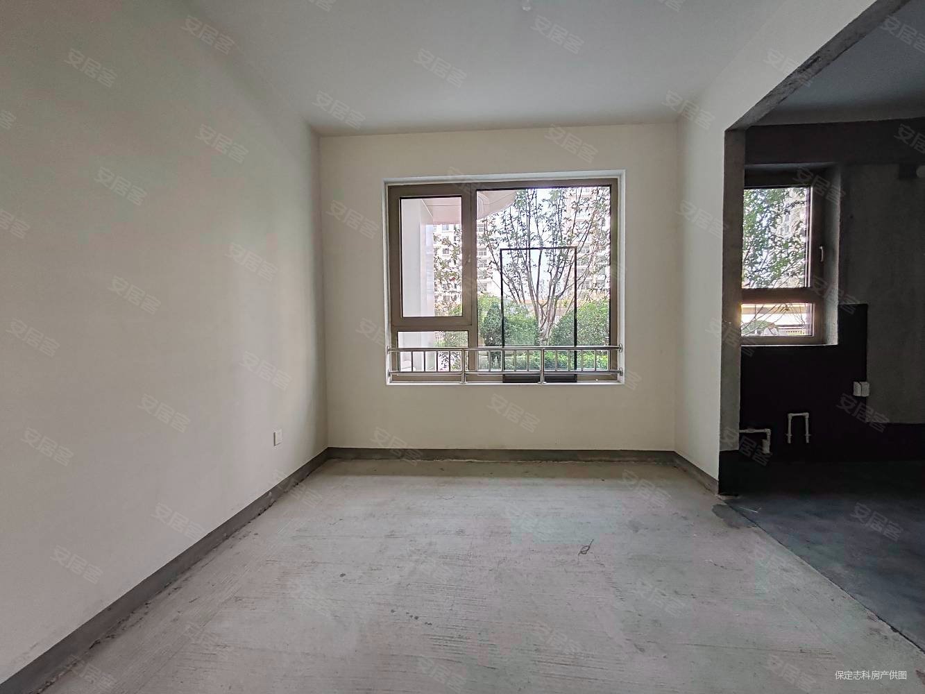 彩虹城3室2厅3卫153㎡南北140万