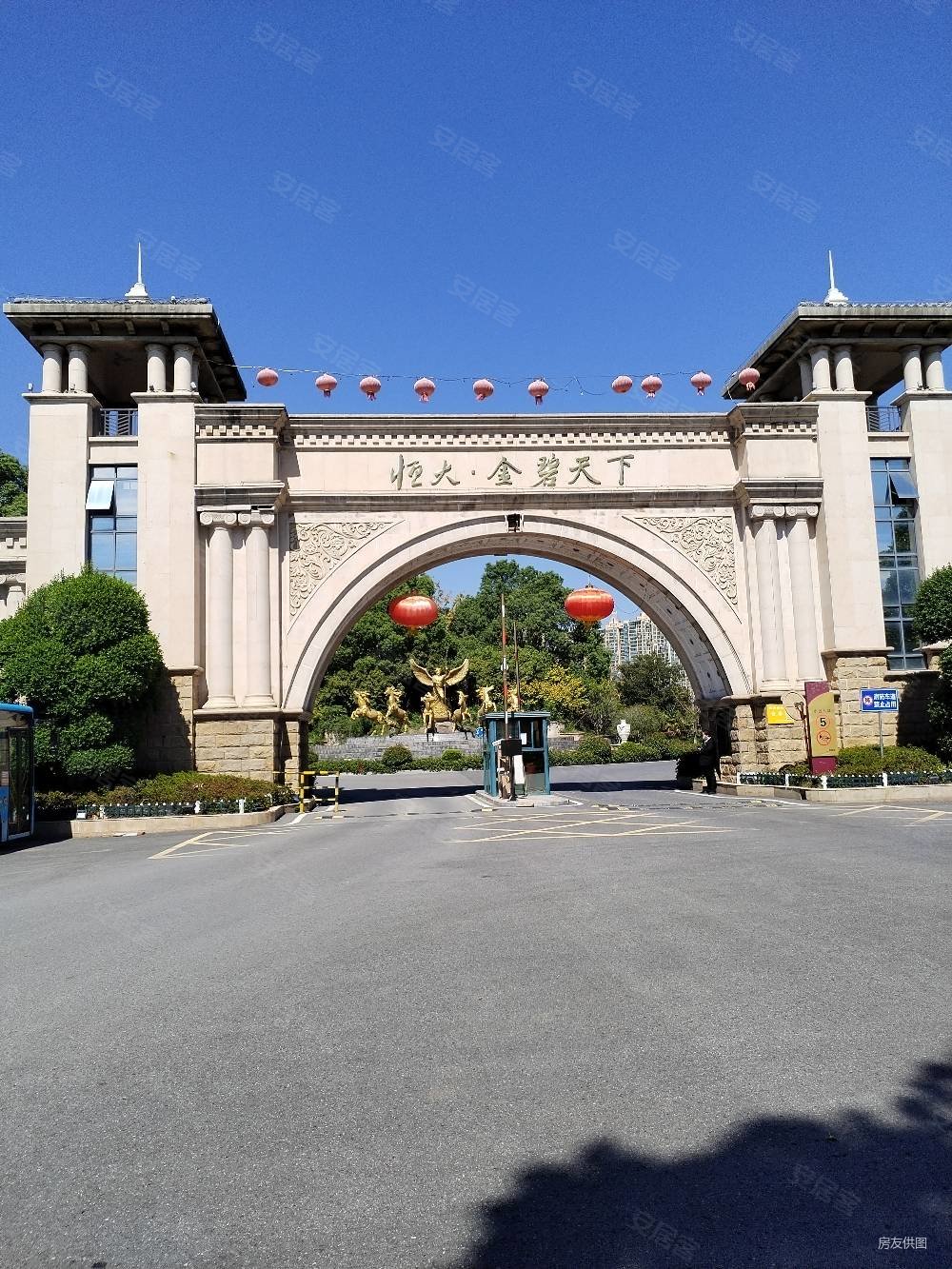 溧水三房两卫约125平米,恒大金碧天下二手房,82万,3室2厅,2卫,124平米