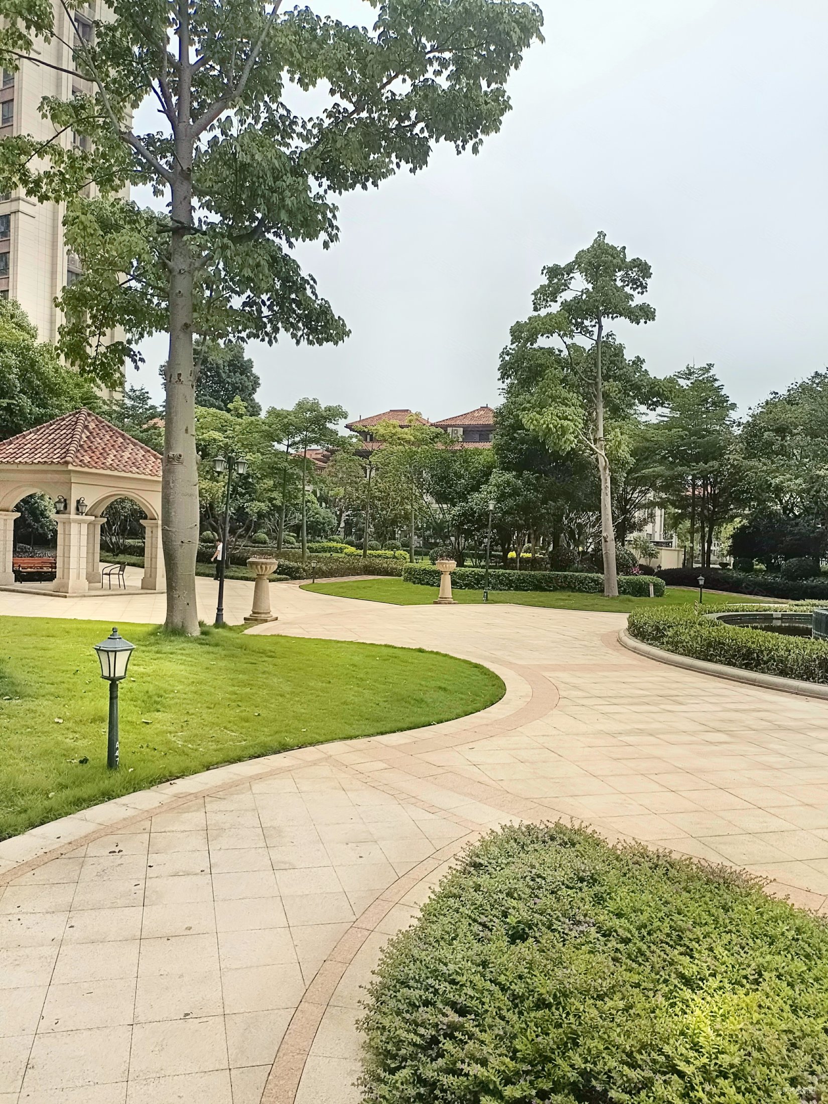 永硕龙庭湾5室2厅3卫180㎡东南530万