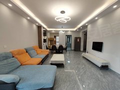 曲靖麒麟万达广场万达医疗中心附近精装三室两厅两卫出租，家具家电齐全，拎包入住出租房源真实图片