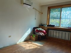 鞍山铁西二台子每月叁佰元月现在到3月末，6在3楼70平，无暖气出租房源真实图片