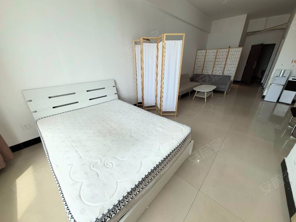 东寺街云纺大悦城旁近昆华医院电梯房一室一厅带家具家电出租